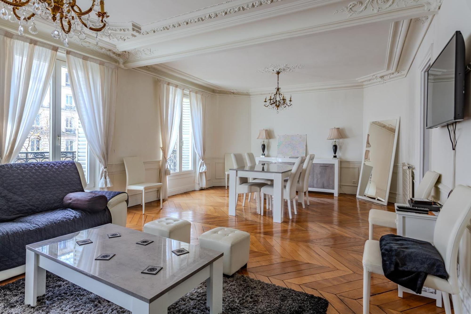 Sacre Coeur Grand Duplex 130 M2 - 4 + Double Living *